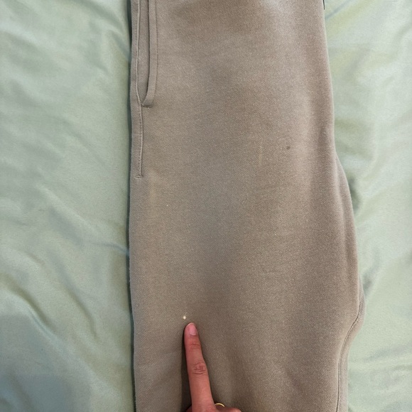 Essentials Drawstring Lounge Pants in S - Picture 3 of 4